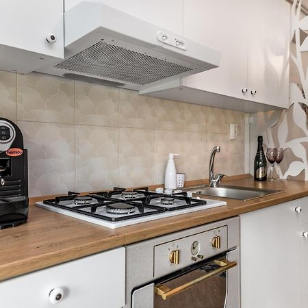 Dreamgarden Airport Apartment & Secure Parking & Airport Shuttle Jászvásár Kültér fotó