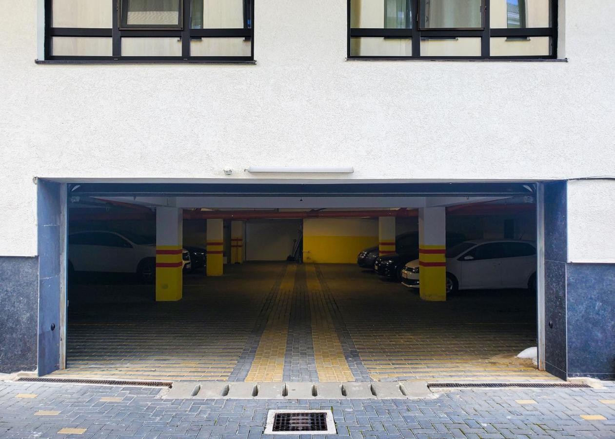 Dreamgarden Airport Apartment & Secure Parking & Airport Shuttle Jászvásár Kültér fotó
